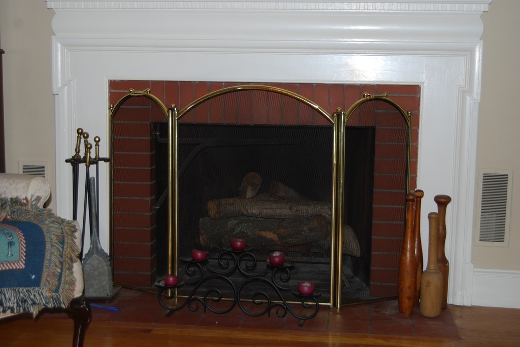31 Locust Road Methuen, MA 01844 - Photo 8 of 25 Gallery Image 8