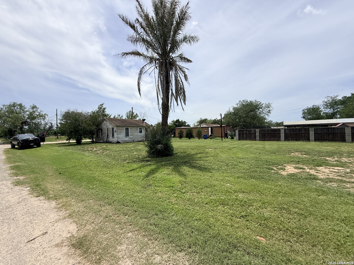 600 Crouch Avenue Devine, TX 78016 - Photo 12 of 12