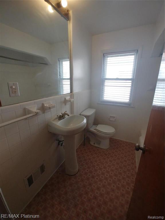 18934 Forrer Street Detroit, MI 48235 - Photo 12 of 21