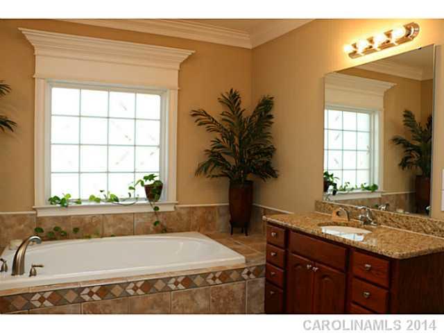 2377 Valelake Road York, SC 29745 - Photo 10 of 16 Gallery Image 10