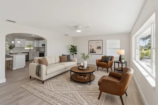 $245,000 | 605 Florida Avenue, Dundee, FL 33838