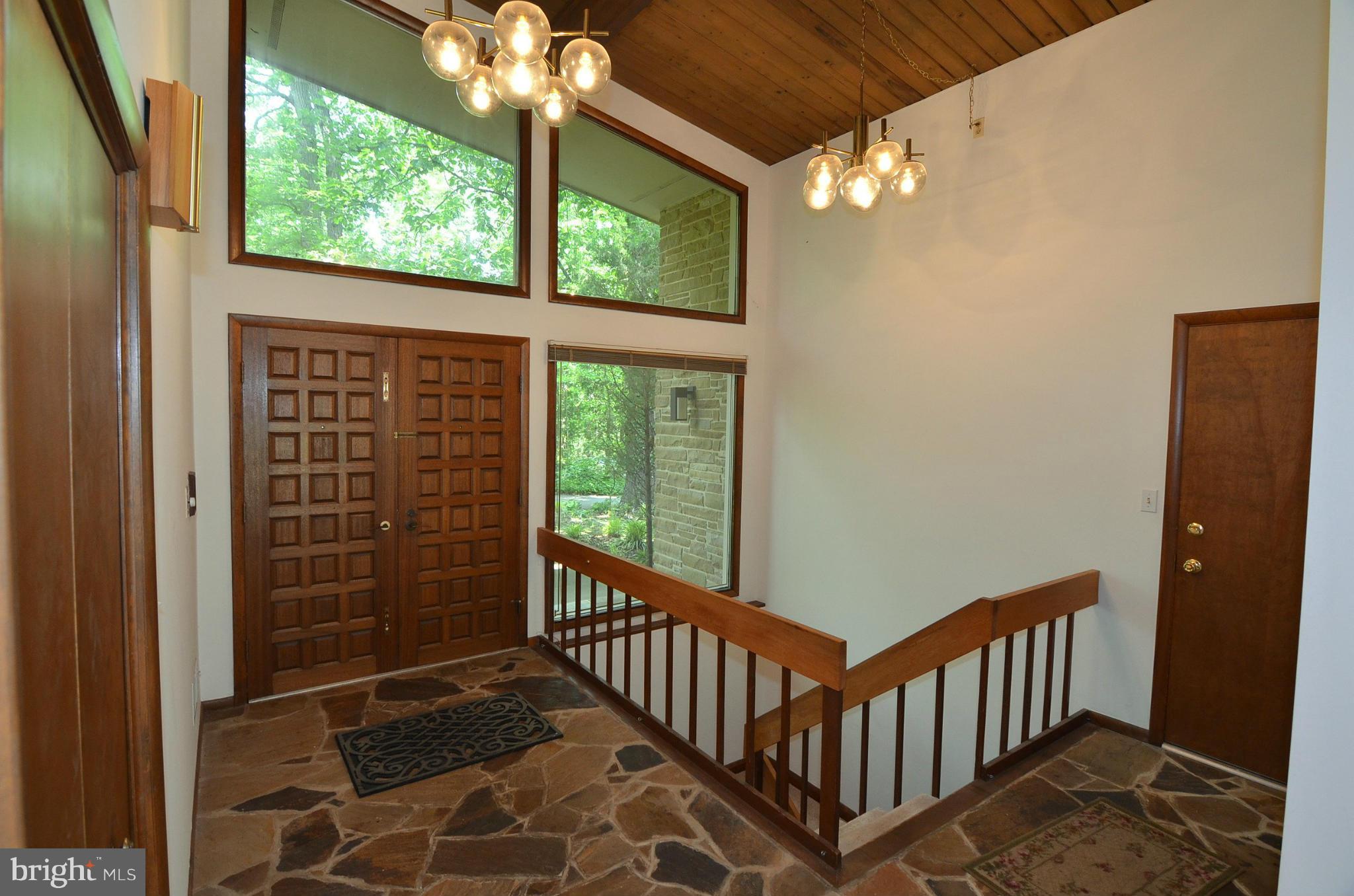 969 Shore Acres Road Arnold, MD 21012 - Photo 2 of 30 Foyer