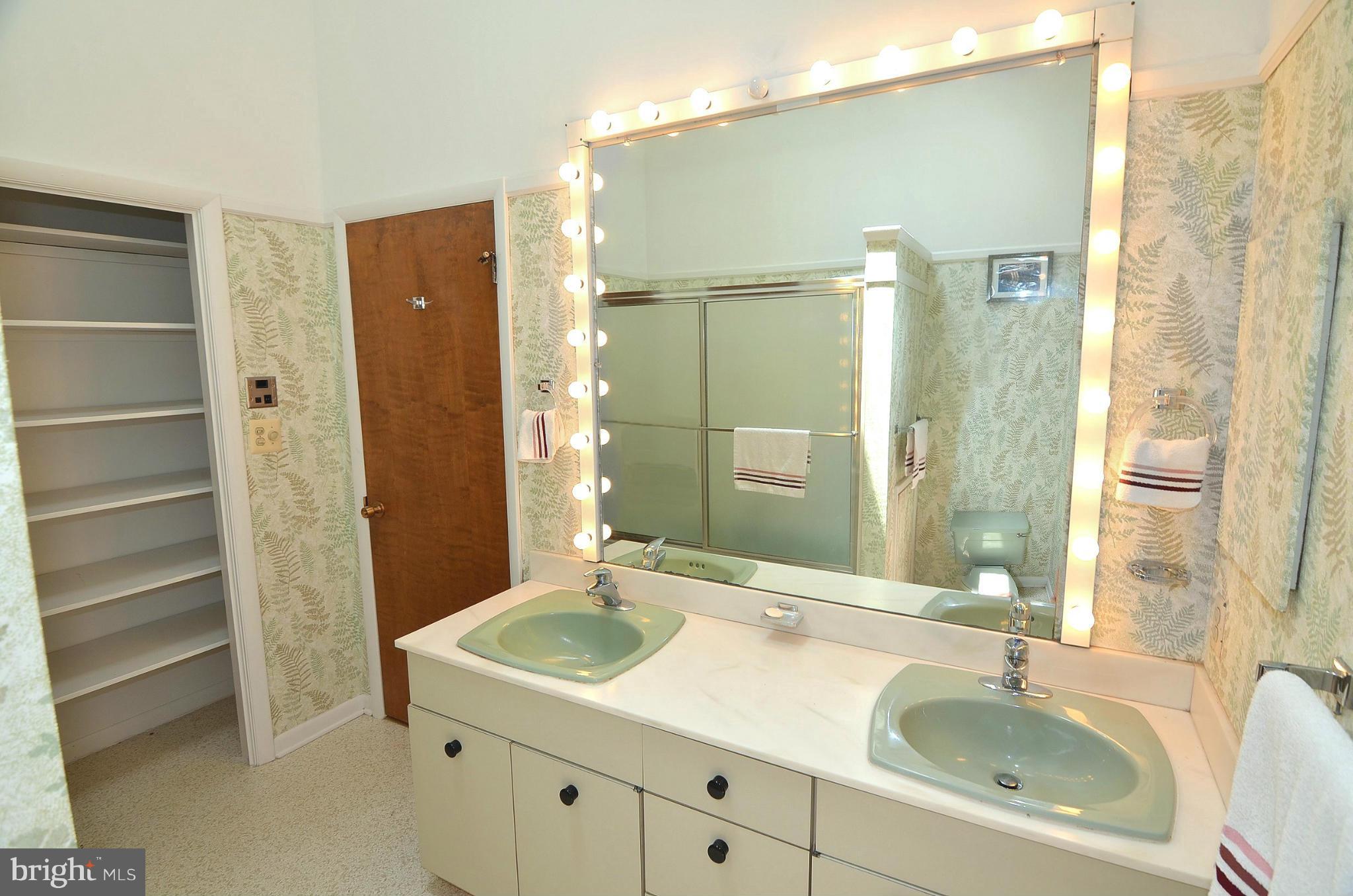 969 Shore Acres Road Arnold, MD 21012 - Photo 13 of 30 Bath (Master)