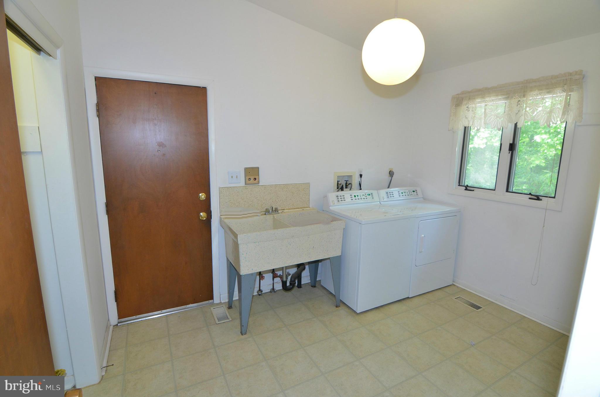 969 Shore Acres Road Arnold, MD 21012 - Photo 21 of 30 Mud Room and Laundry