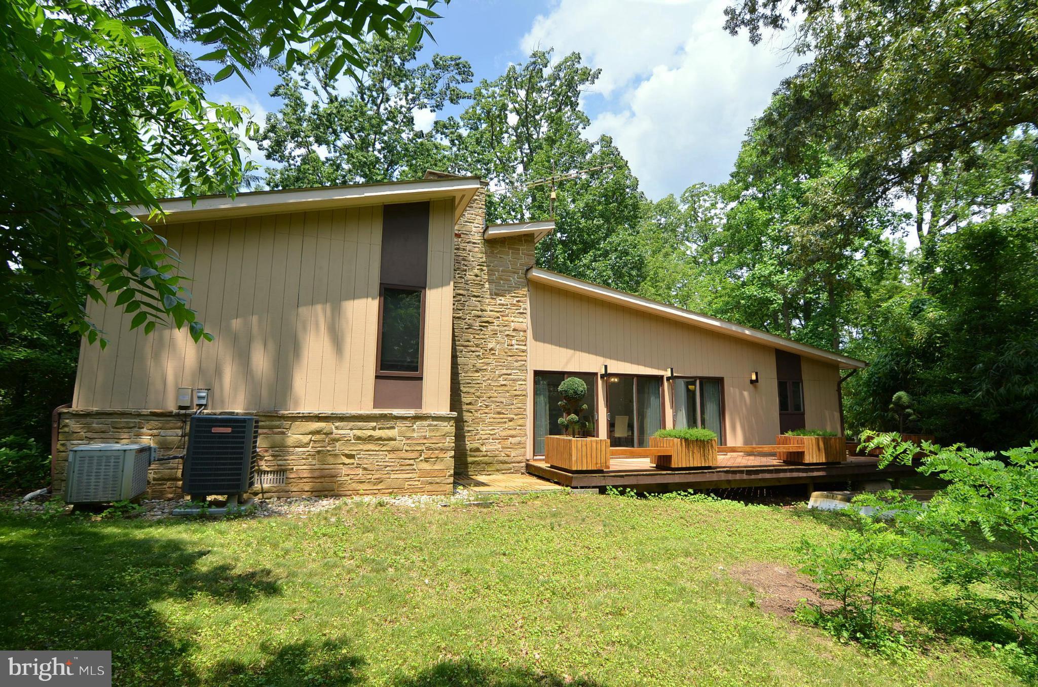 969 Shore Acres Road Arnold, MD 21012 - Photo 22 of 30 Exterior (Rear)