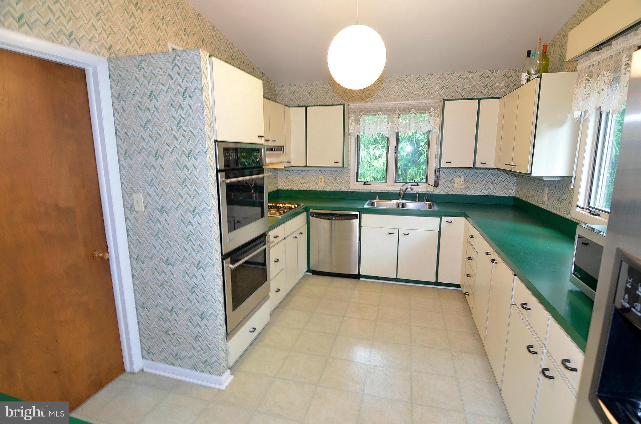 969 Shore Acres Road Arnold, MD 21012 - Photo 7 of 30 Kitchen