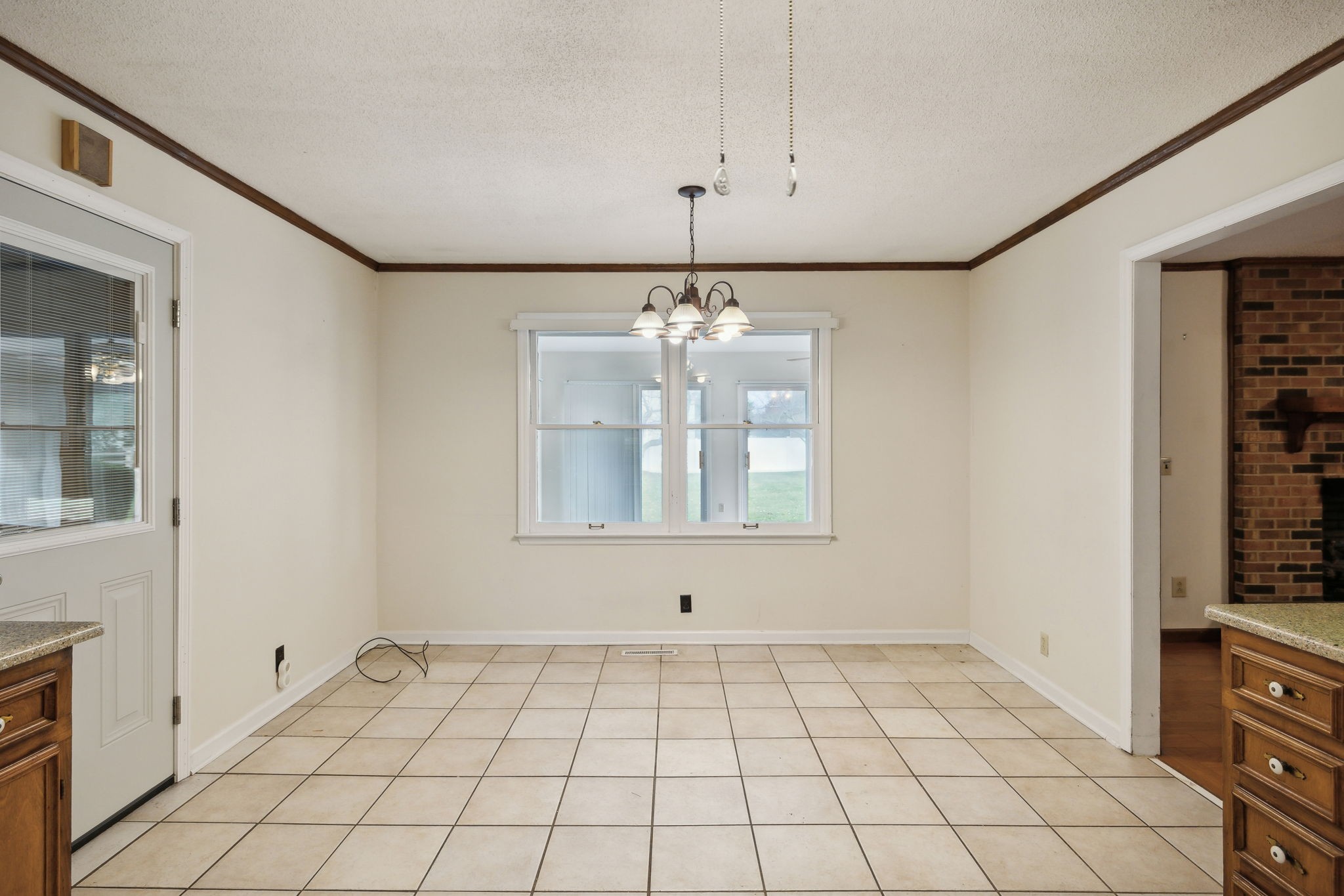 4068 Confederate Road Murfreesboro, TN 37128 - Photo 22 of 53 A full-on view of the Eat-in area in the Kitchen!