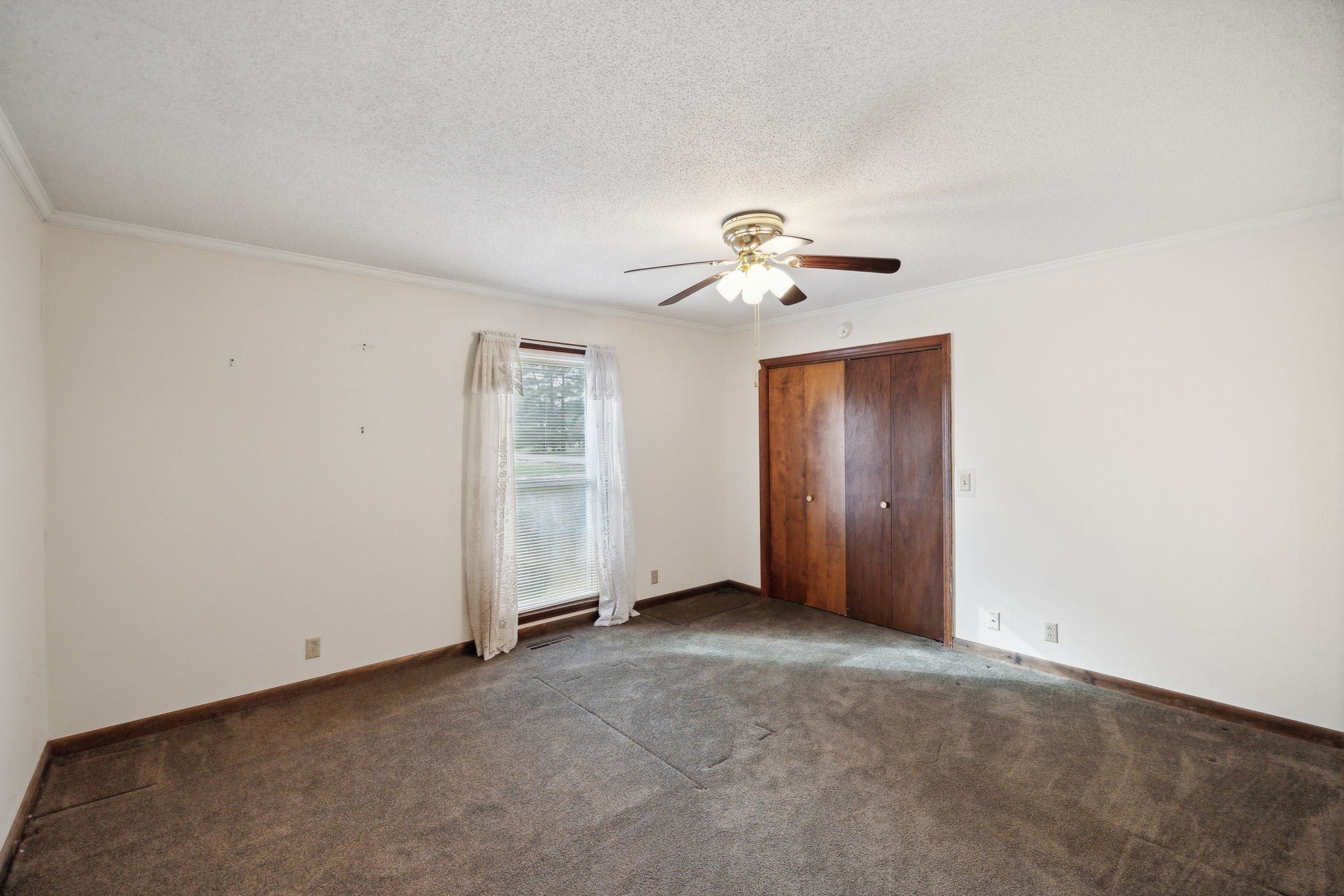 4068 Confederate Road Murfreesboro, TN 37128 - Photo 28 of 53 Bedroom #3 with 1 window, carpet flooring and closet.