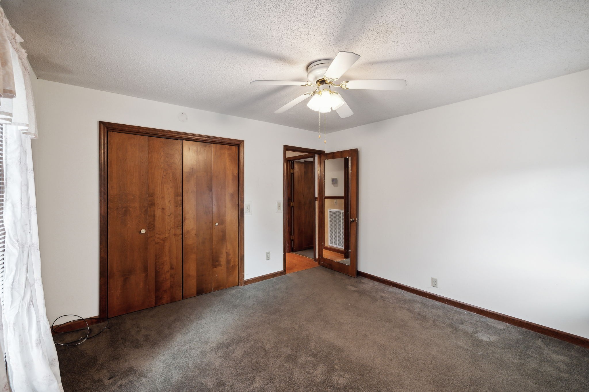 4068 Confederate Road Murfreesboro, TN 37128 - Photo 30 of 53 Bedroom 2 with closet.