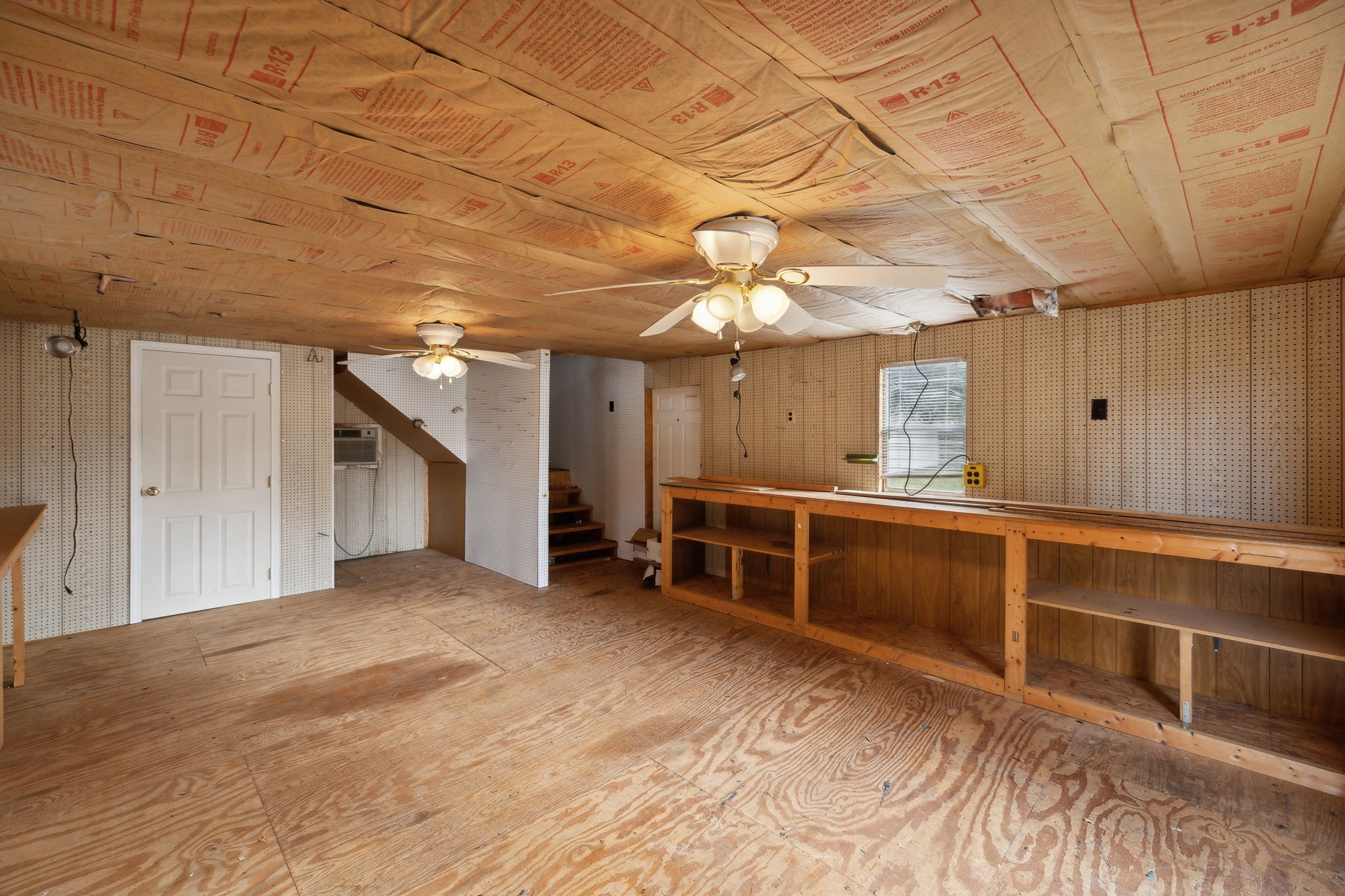4068 Confederate Road Murfreesboro, TN 37128 - Photo 37 of 53 A better view of the staircase and counterspace!