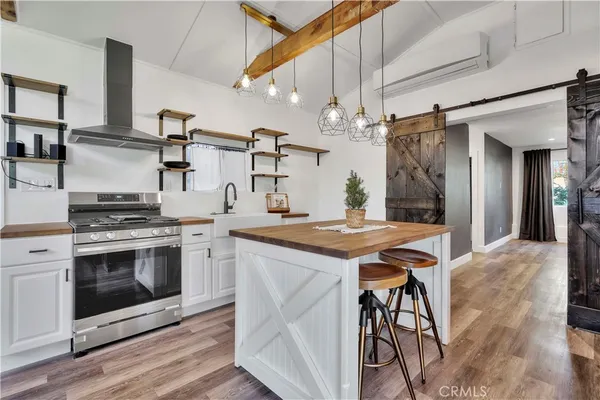 $2,800 | 6512 Coldwater Canyon Avenue, Valley Glen, CA 91606