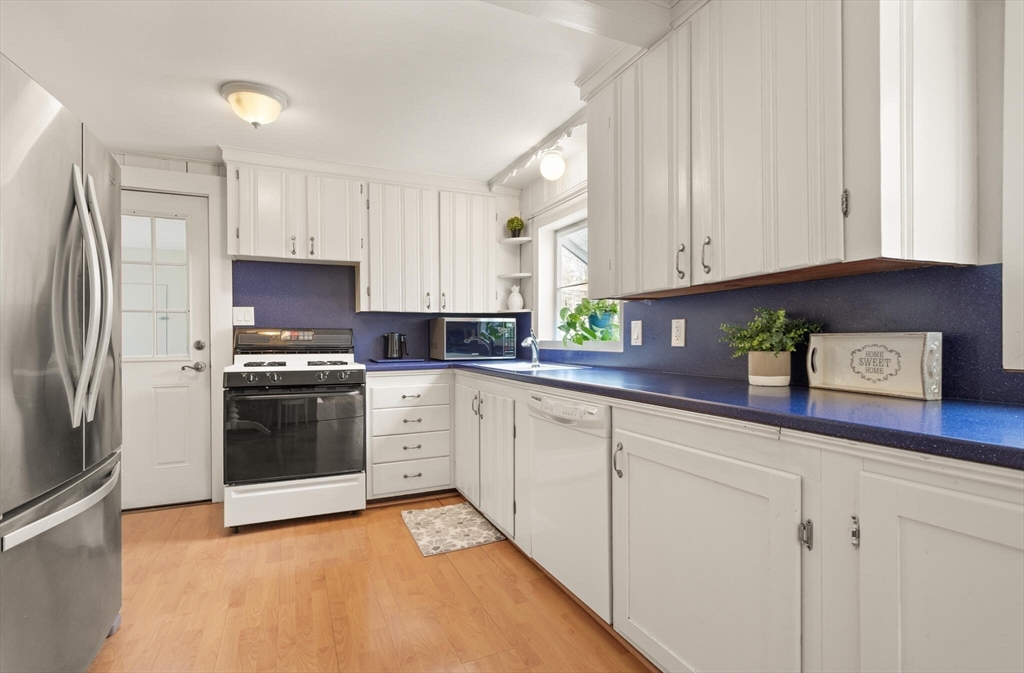 12 Moore Road Westford, MA 01886 - Photo 3 of 26