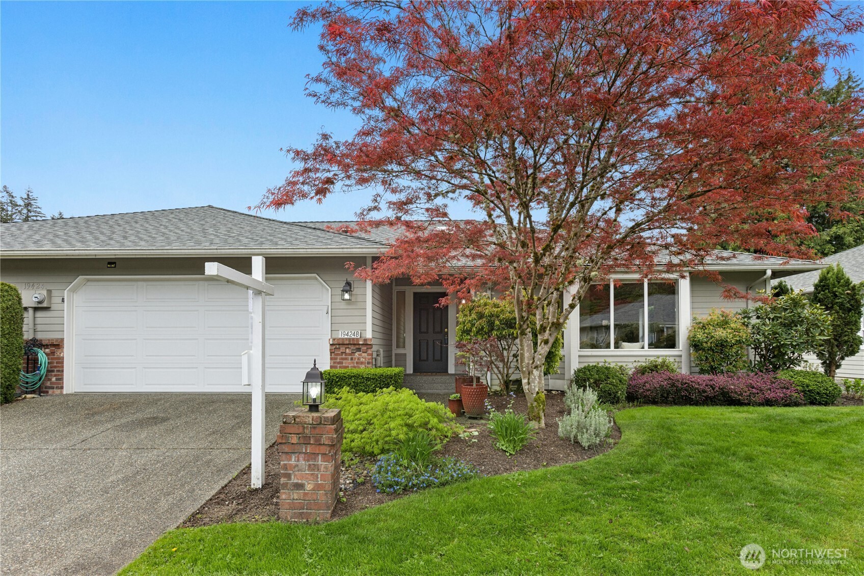 19424 2nd Drive Southeast, Unit B Bothell, WA 98012 - Photo 2 of 38