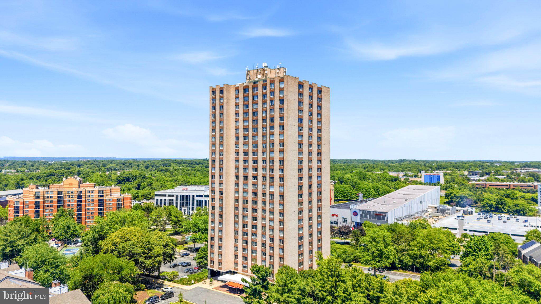 9701 Fields Road, Unit 1008 Gaithersburg, MD 20878 - Photo 1 of 26 Gallery Image 1