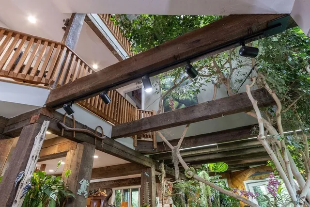 a view of an outdoor space