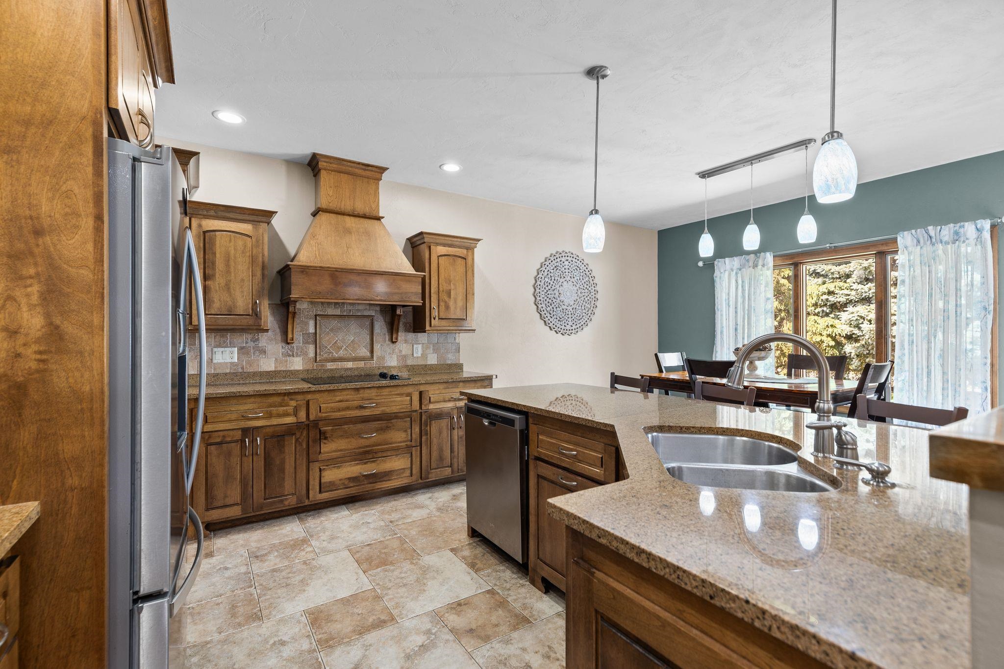 N9197 Jonsch Drive Appleton, WI 54915 - Photo 8 of 41
