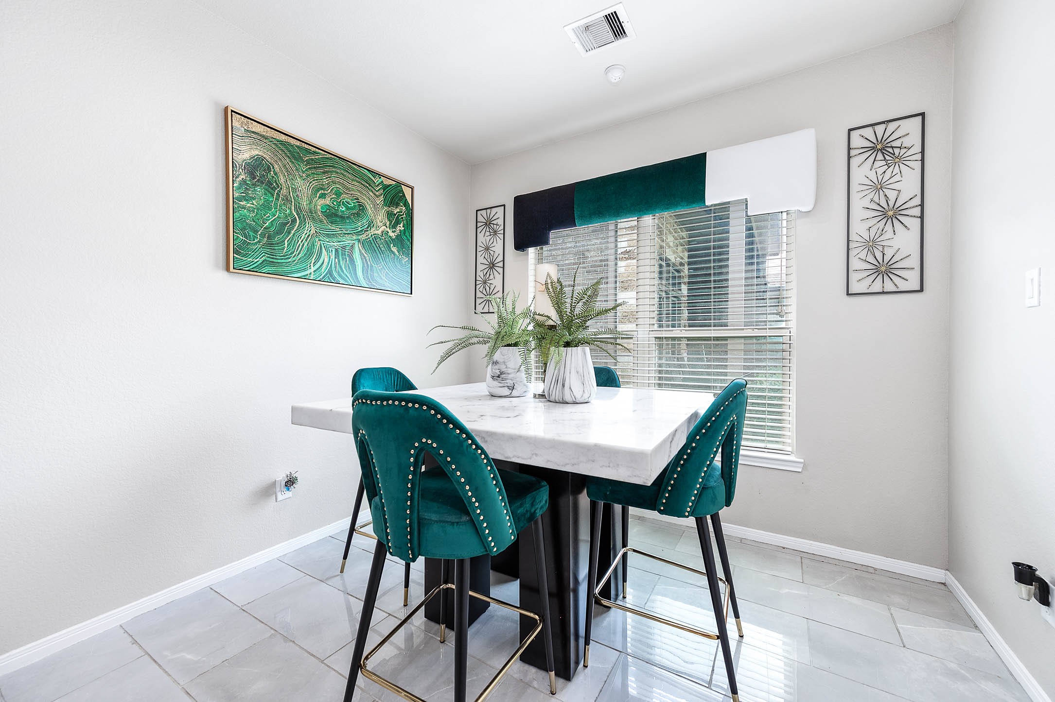 21388 Timber Lodge Lane Porter, TX 77365 - Photo 17 of 39 Breakfast Area