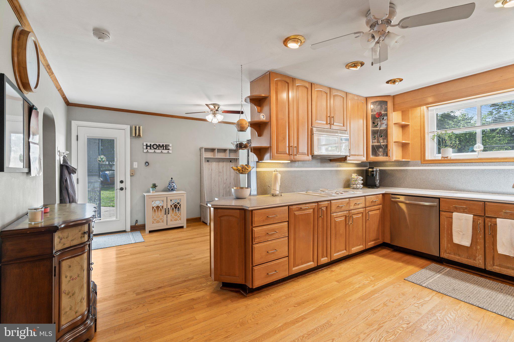 4761 Yates Road Bensalem, PA 19020 - Photo 7 of 37 Main Kitchen