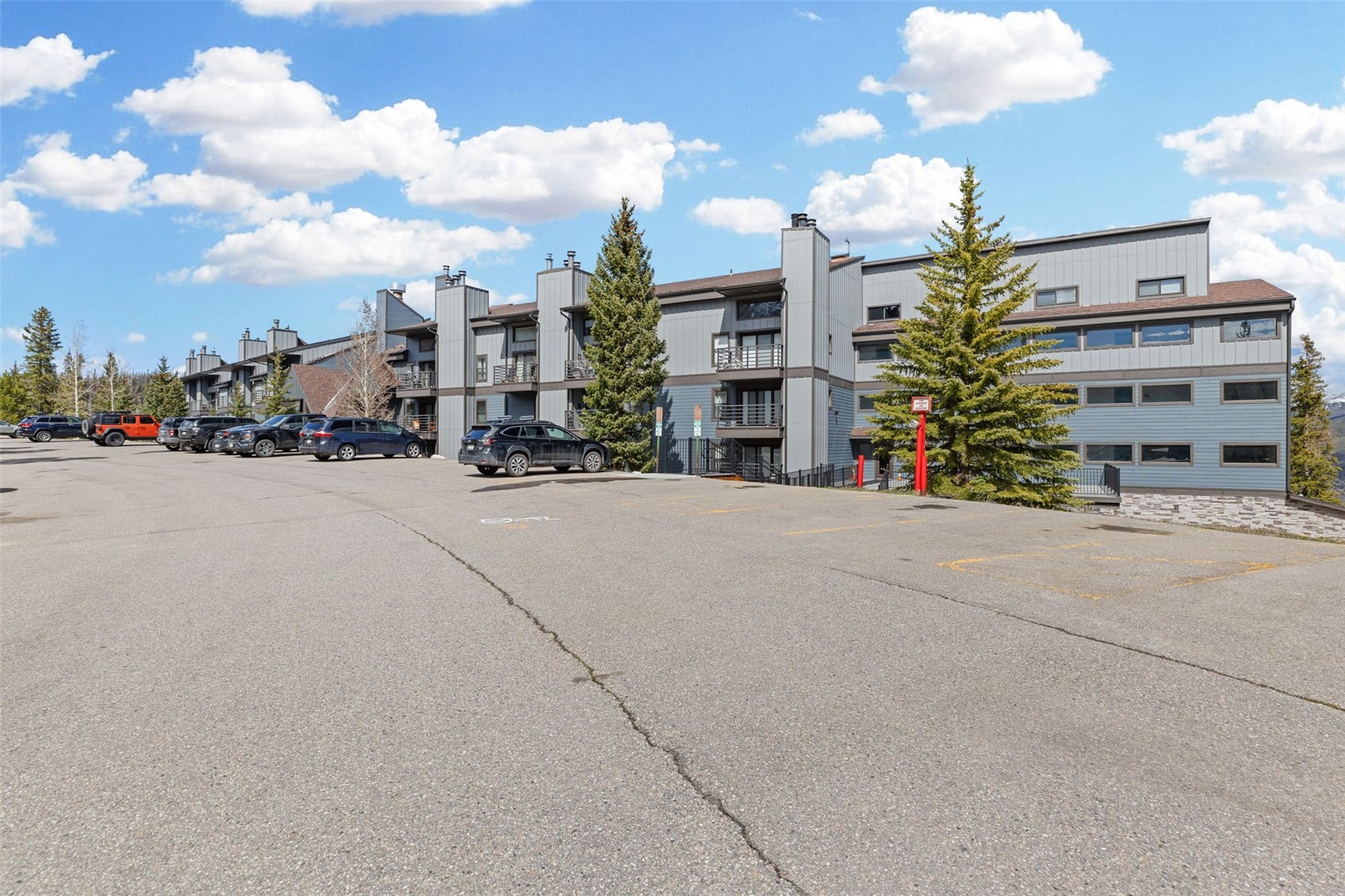 89410 Ryan Gulch Road, Unit DD301 Silverthorne, CO 80498 - Photo 19 of 28