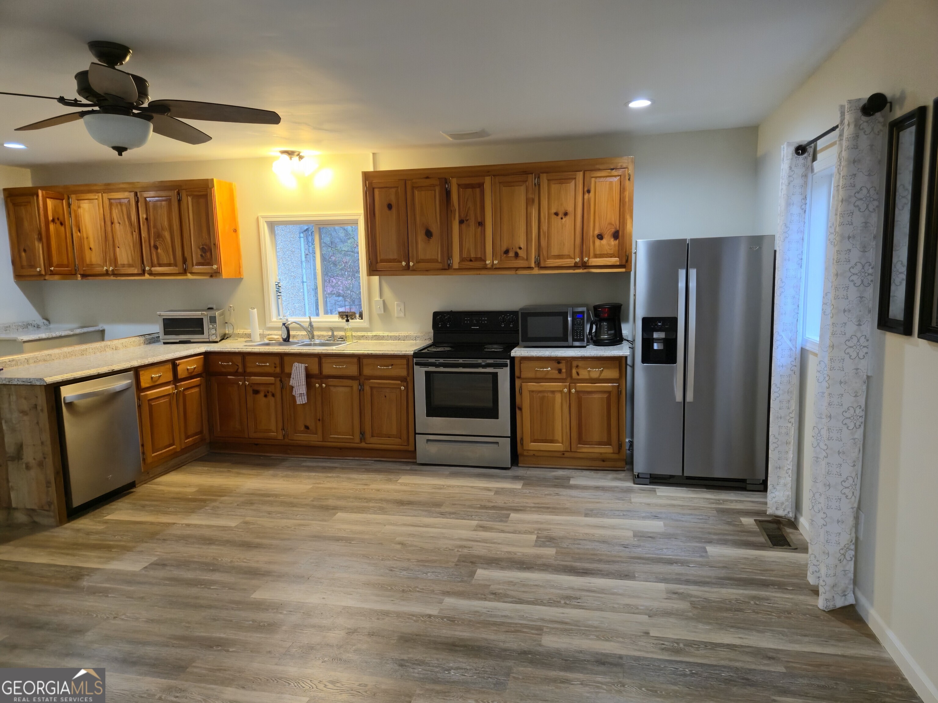 150 Kentucky Street, Unit A&B Demorest, GA 30535 - Photo 17 of 31 UNIT B