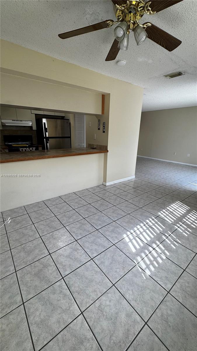 885 Southeast 13th Road Homestead, FL 33035 - Photo 4 of 19 Gallery Image 4