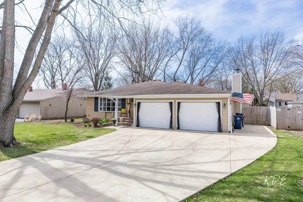 $545,500 | 1317 Carol Lane, Naperville, IL 60565