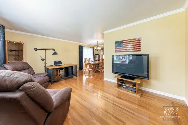 $545,500 | 1317 Carol Lane, Naperville, IL 60565