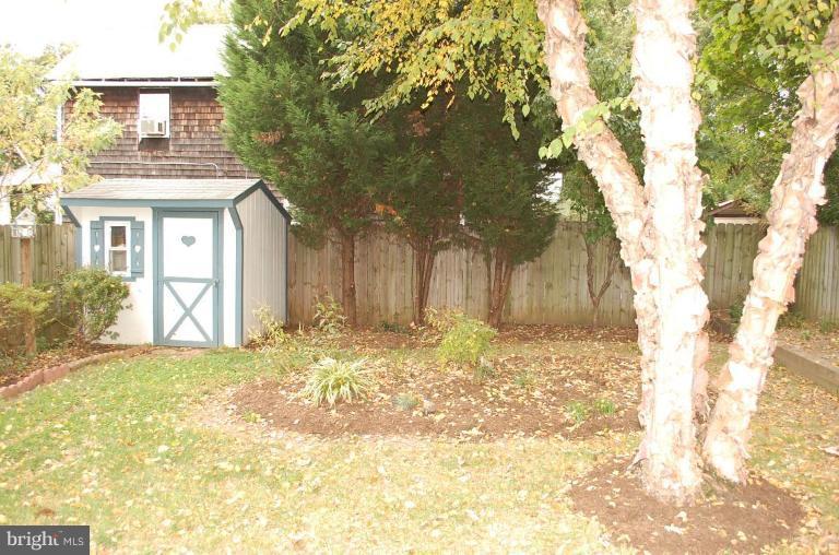 1714 South Rolling Road Halethorpe, MD 21227 - Photo 2 of 16 Back yard