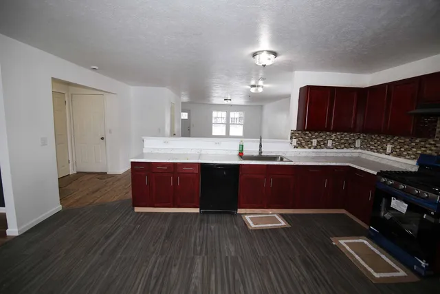 $359,000 | 464 Ludington Avenue, Portage, MI 49002