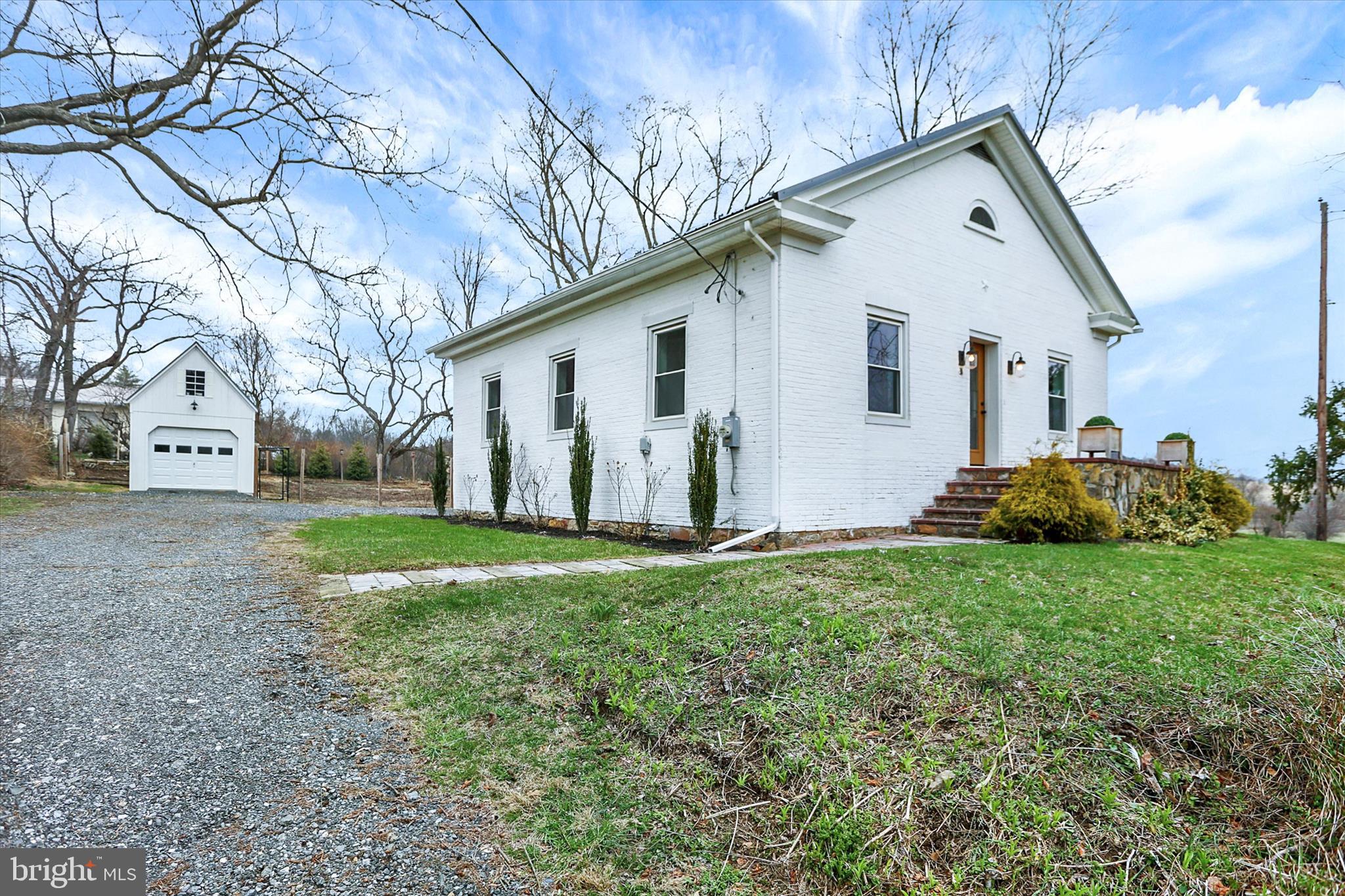 889 Pfoutz Valley Road Millerstown, PA 17062 - Photo 6 of 51