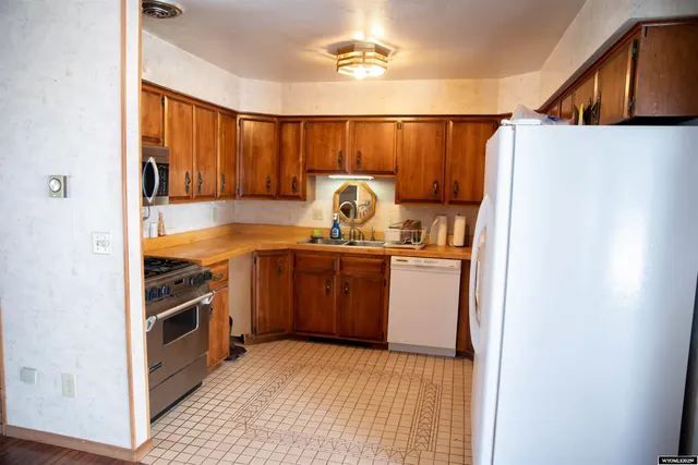 $695,000 | 608 Cliff Drive, Dubois, WY 82513