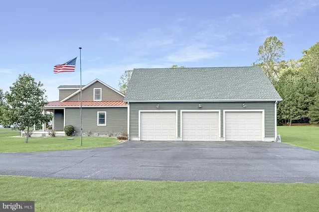 $669,000 | 15217 Autumn Oaks Drive, Milton, DE 19968