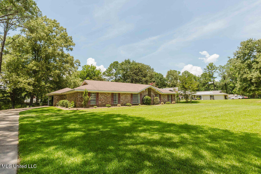 49 Wintergreen Road Madison, MS 39110 - Photo 1 of 32 Front