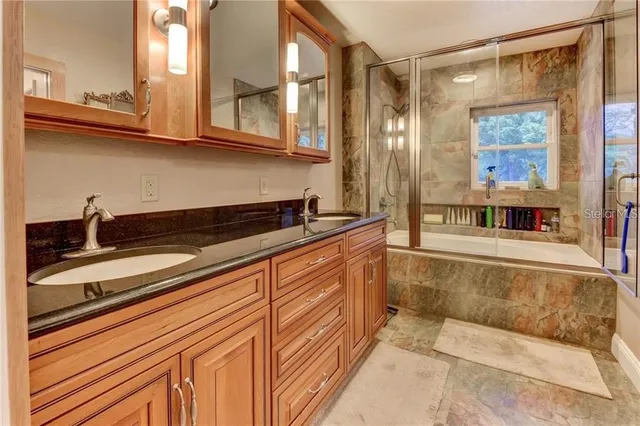 a view of a yard in front of the house