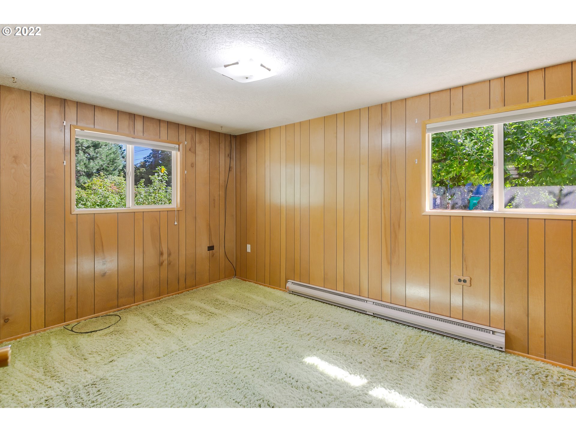 6245 Southwest Garden Home Road Portland, OR 97219 - Photo 12 of 22 Primary Bedroom