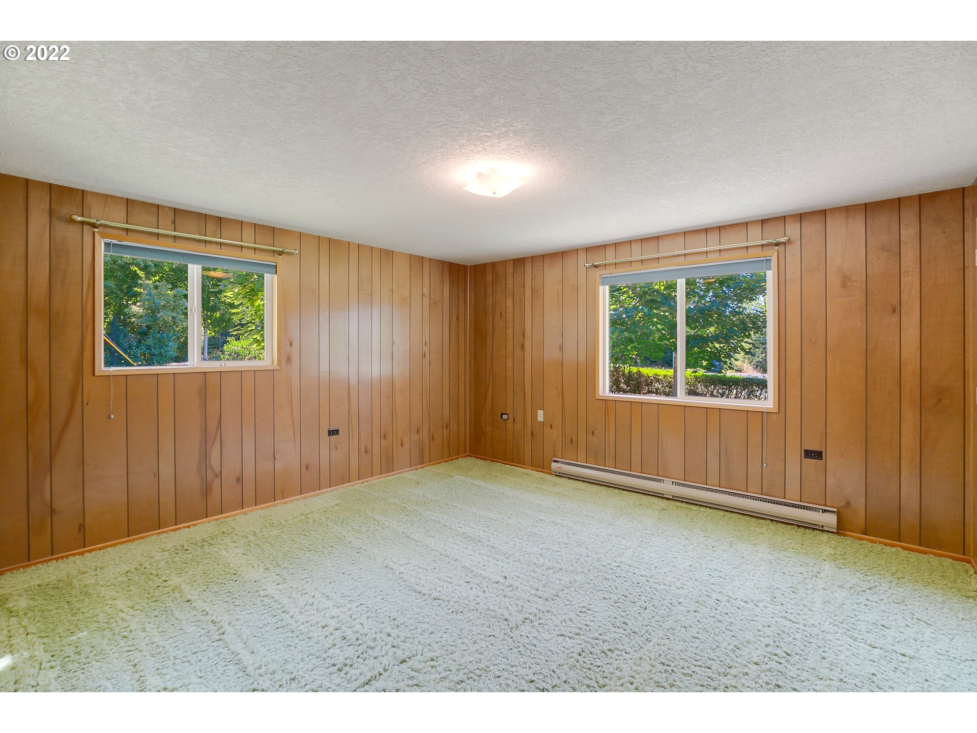 6245 Southwest Garden Home Road Portland, OR 97219 - Photo 14 of 22 Bedroom