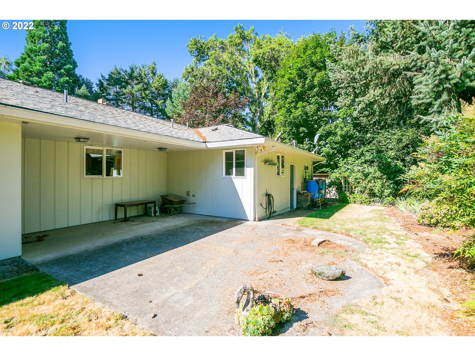 6245 Southwest Garden Home Road Portland, OR 97219 - Photo 21 of 22 Patio
