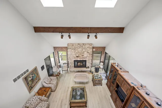 $649,900 | 483 Roxbury Road, Valparaiso, IN 46385