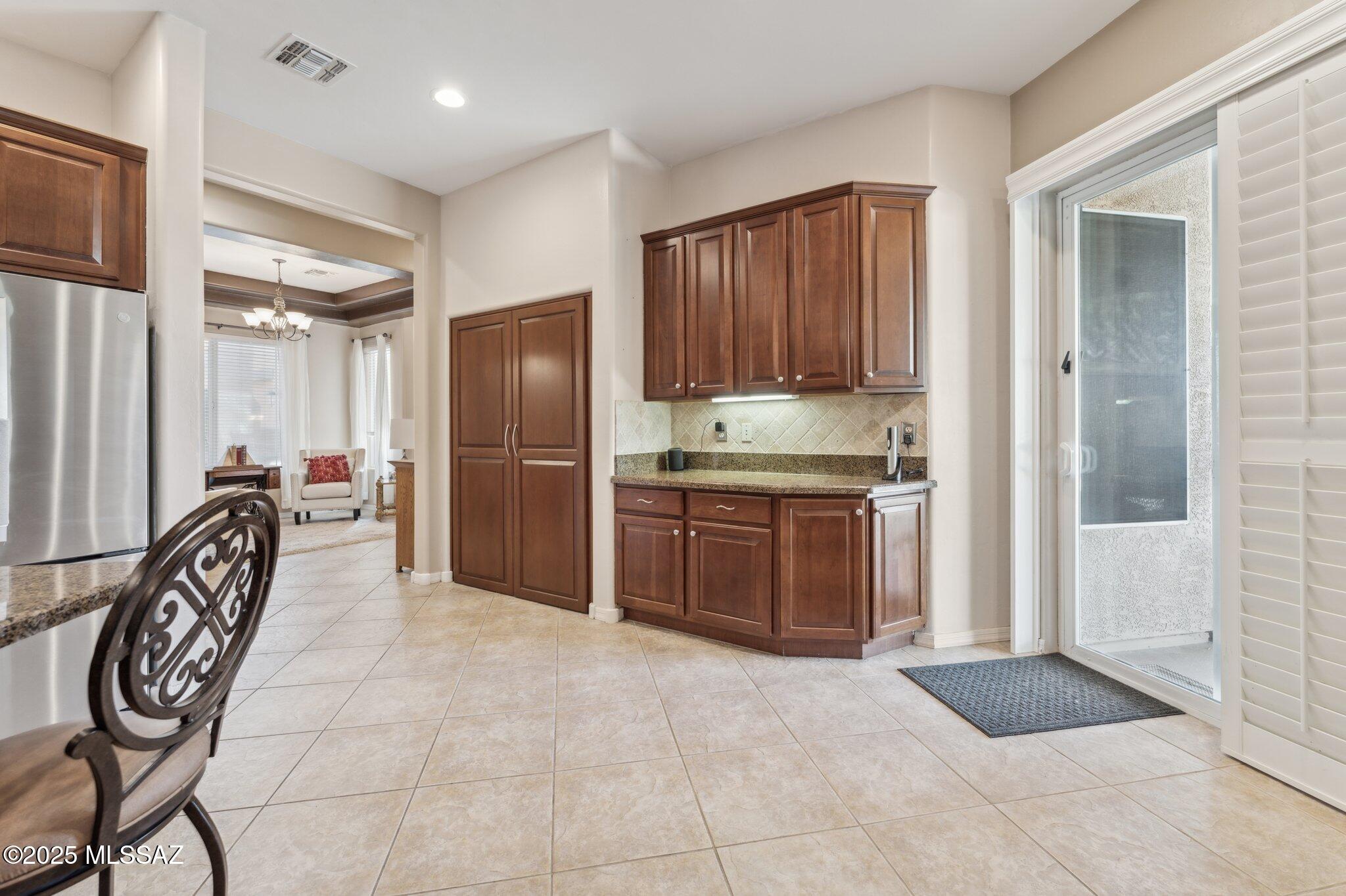 12679 North Piping Rock Road Tucson, AZ 85755 - Photo 13 of 39