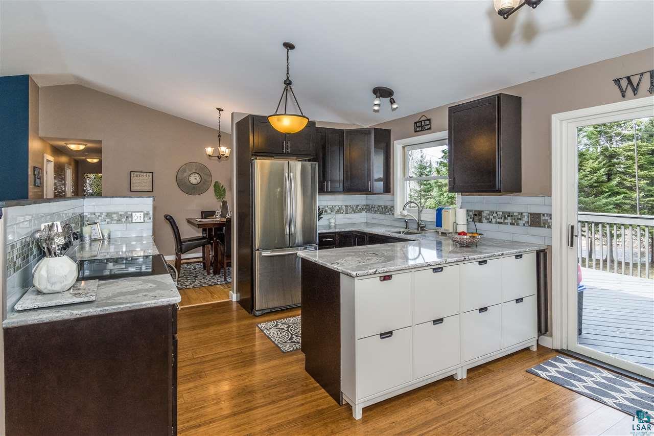 25 Riverside Road Esko, MN 55733 - Photo 8 of 33 Kitchen