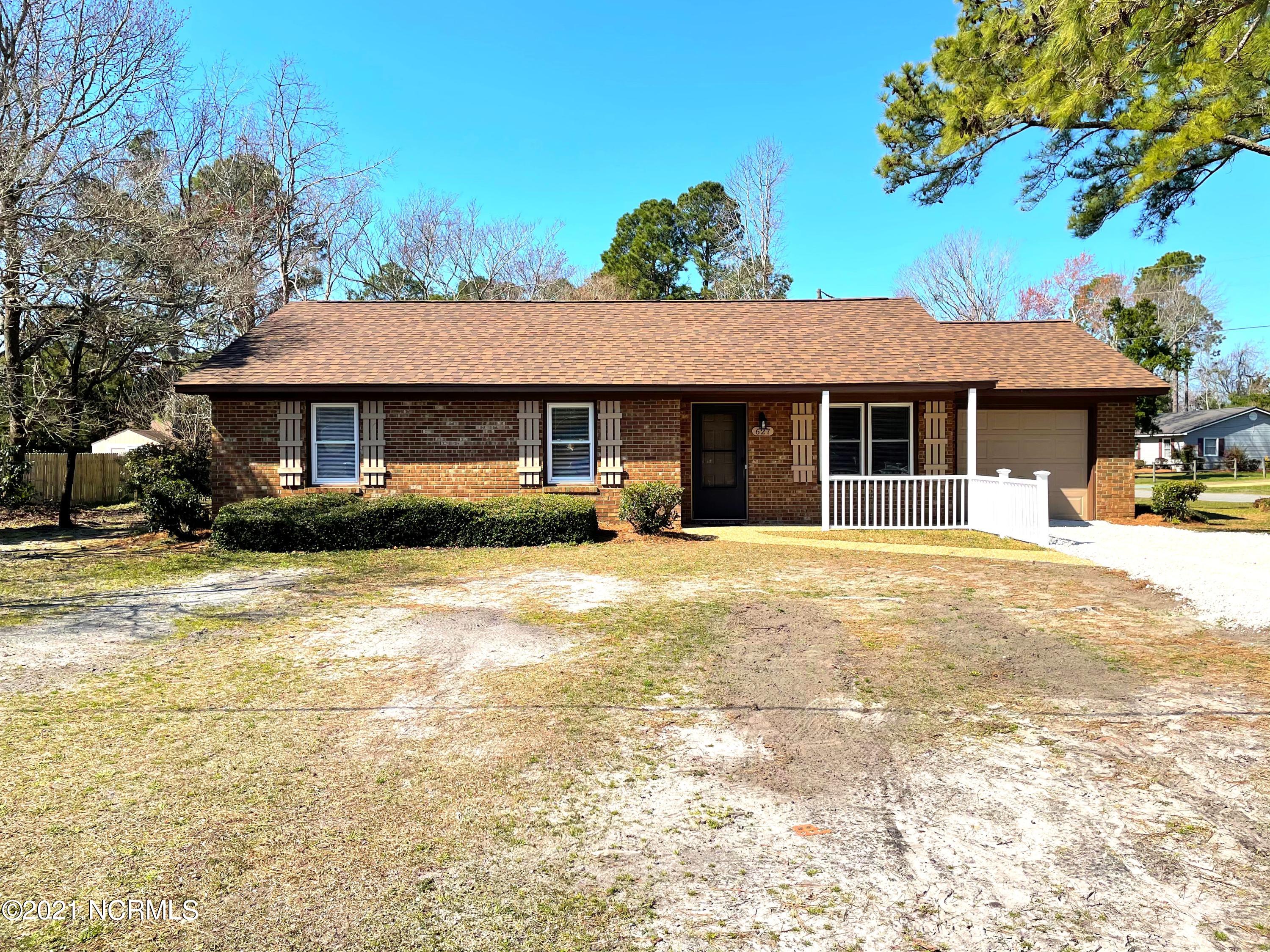 627 Albemarle Road Wilmington, NC 28405 - Photo 1 of 20 F7796EB5-267C-481B-8763-315ED45890BD
