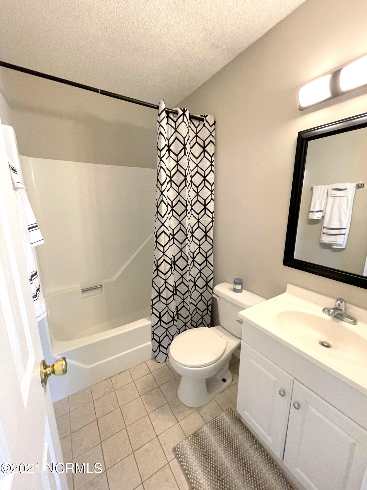 627 Albemarle Road Wilmington, NC 28405 - Photo 11 of 20 B1F94CAD-376A-438E-8165-F86EC714653D