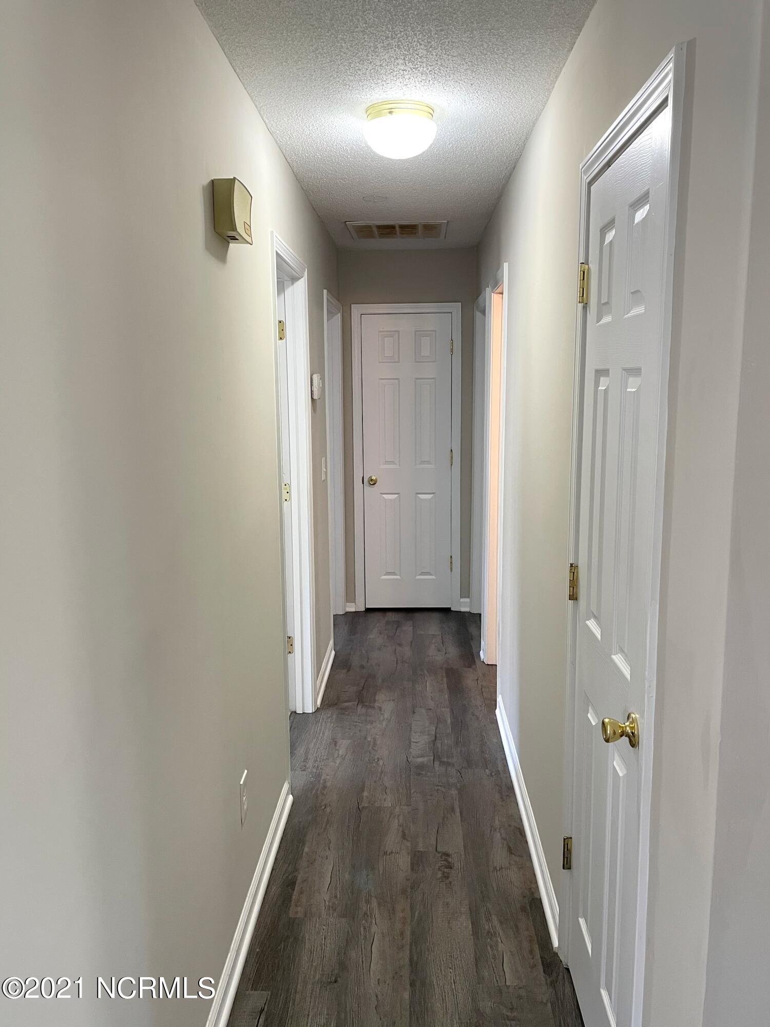 627 Albemarle Road Wilmington, NC 28405 - Photo 7 of 20 269E29FD-FEB5-48B0-917F-F63CF060D4DA