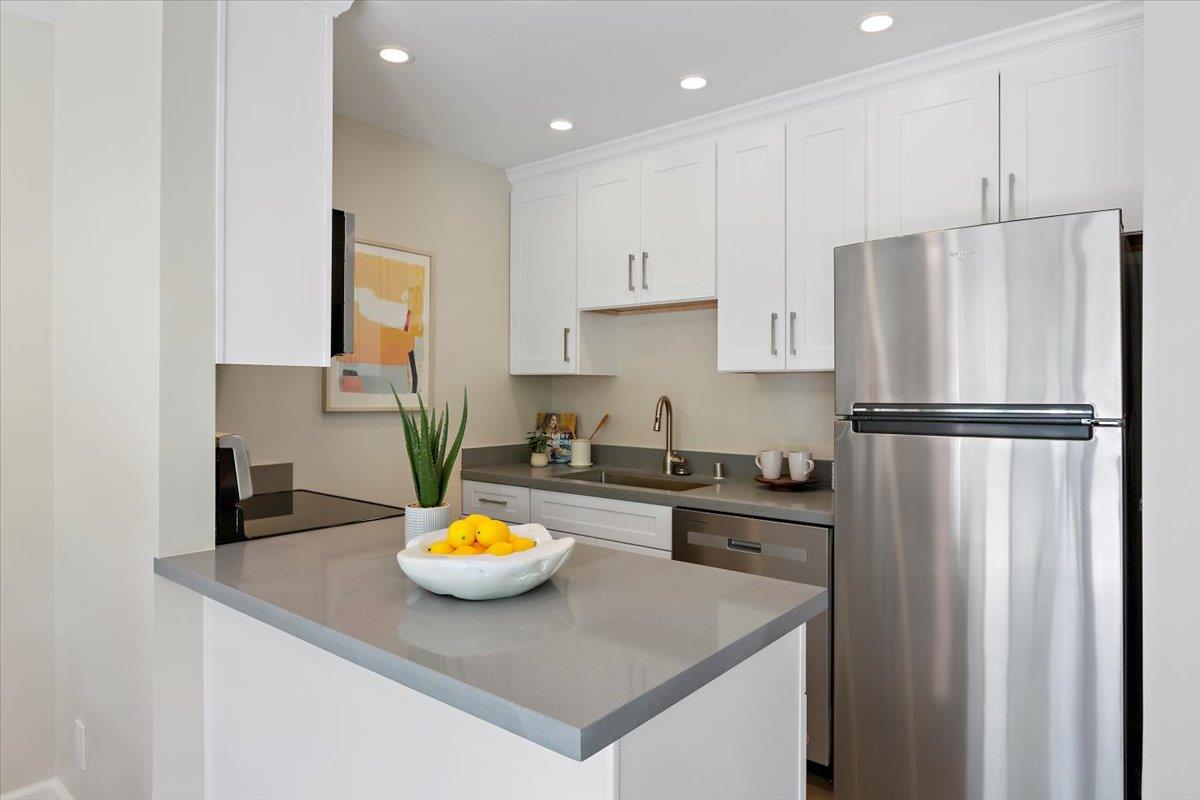 500 West Middlefield Road, Unit 51 Mountain View, CA 94043 - Photo 11 of 28 Gallery Image 11