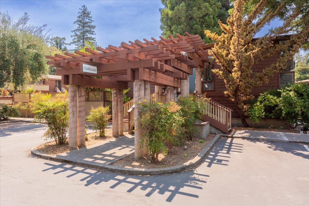 500 West Middlefield Road, Unit 51 Mountain View, CA 94043 - Photo 20 of 28 Gallery Image 20