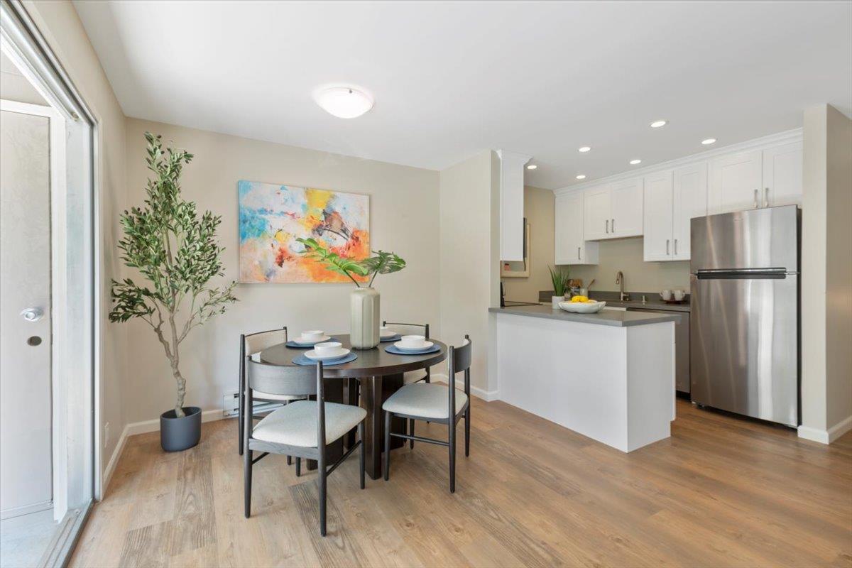 500 West Middlefield Road, Unit 51 Mountain View, CA 94043 - Photo 5 of 28 Gallery Image 5