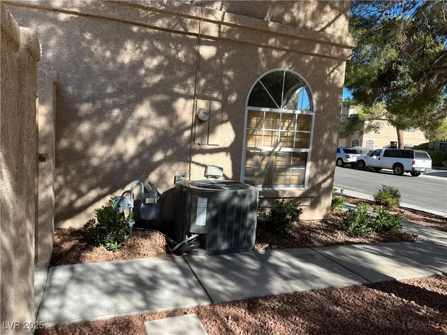 $1,645 | 2842 Briar Knoll Drive, Henderson, NV 89074