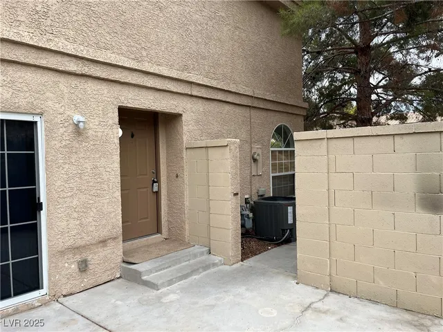 $1,645 | 2842 Briar Knoll Drive, Henderson, NV 89074