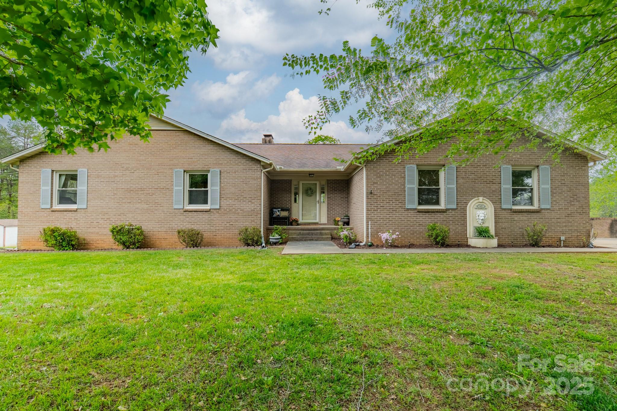 809 Sparrow Springs Road Kings Mountain, NC 28086 - Photo 2 of 48 Gallery Image 2
