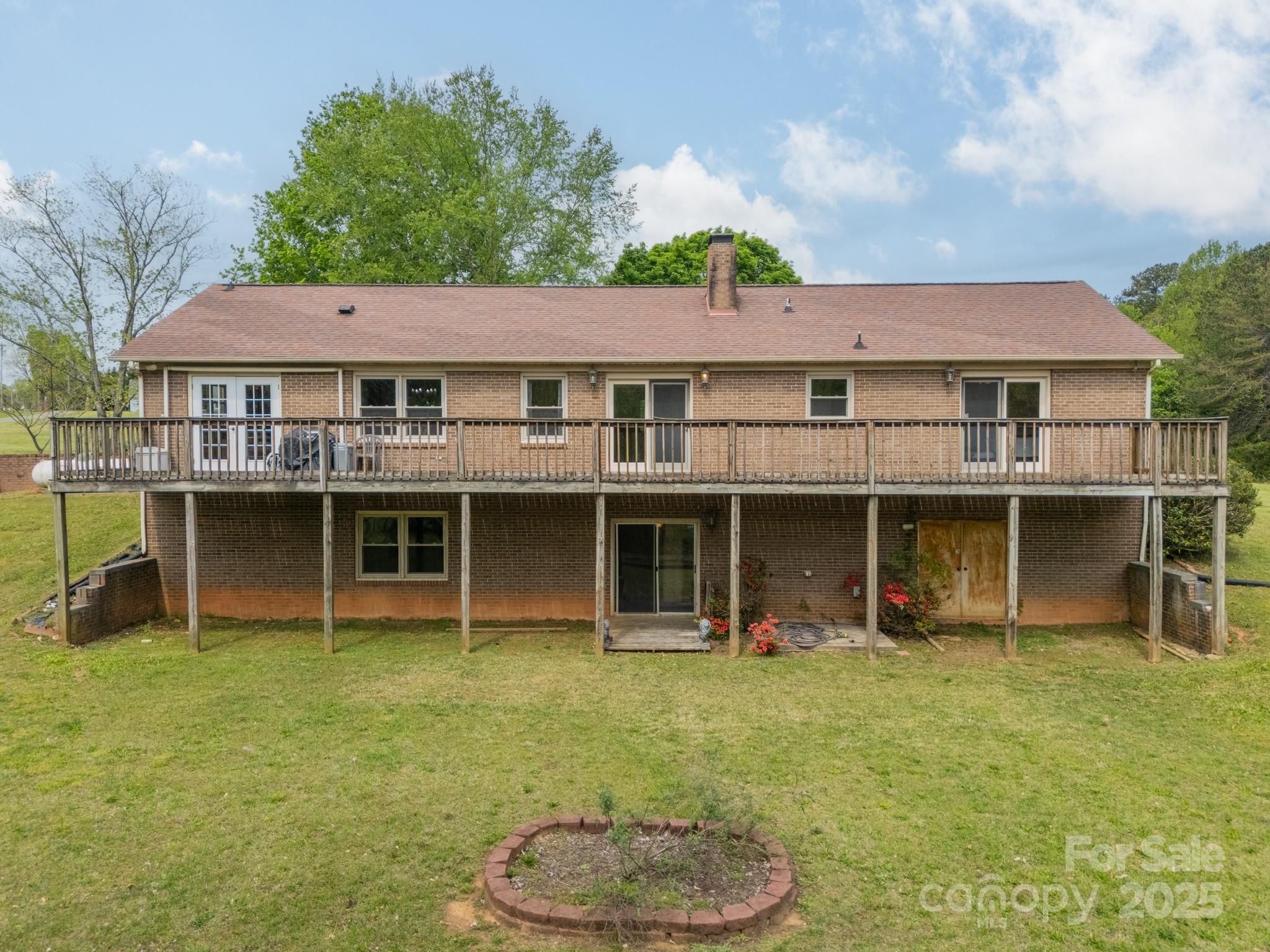 809 Sparrow Springs Road Kings Mountain, NC 28086 - Photo 3 of 48 Gallery Image 3